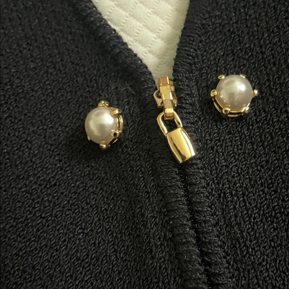 St. John knit 4 piece set BLACK pearl buttons gold zipper - Picture 3 of 16